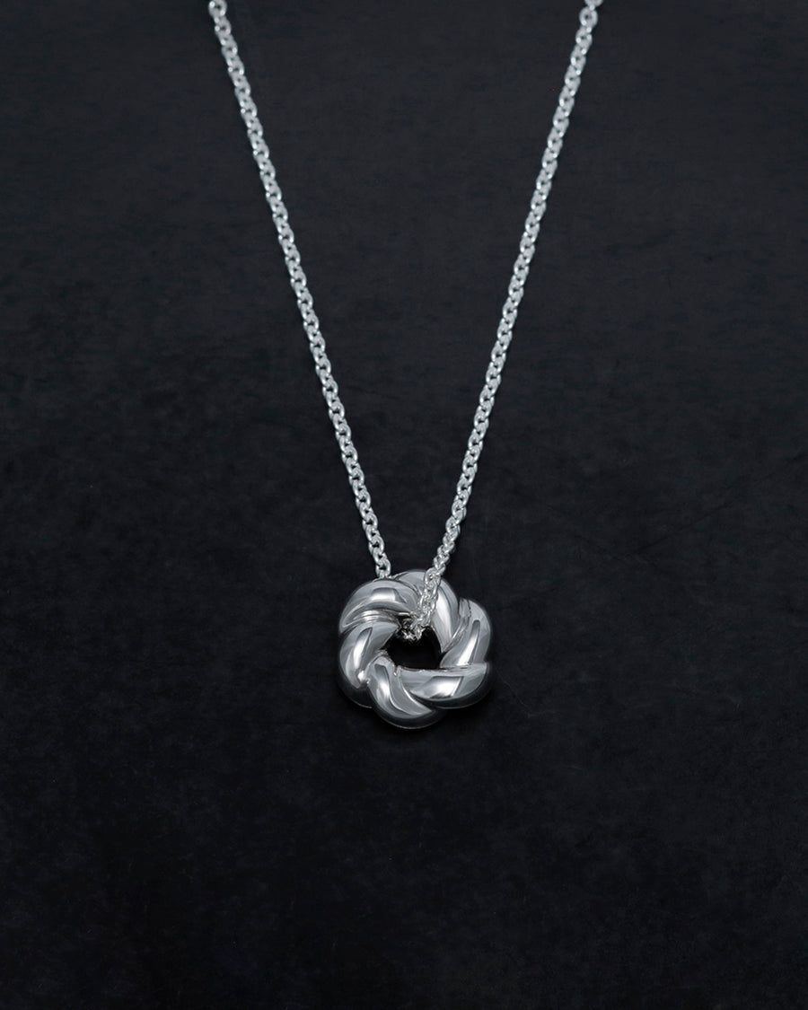 Conel Loop Necklace